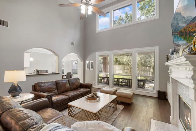 31 S Chandler Creek Circle, The Woodlands, TX 77381