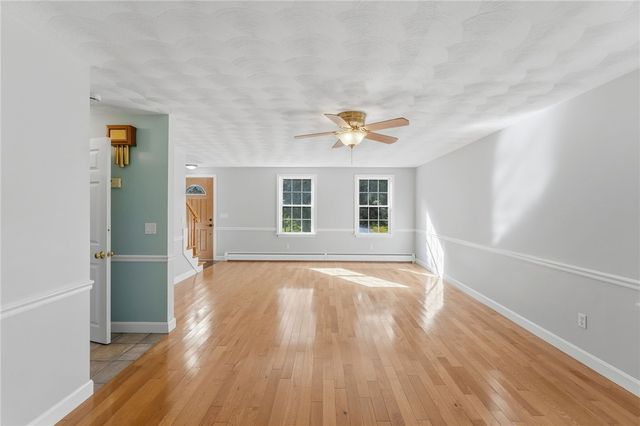 21 Casey Lane, Coventry, RI 02816