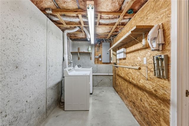 21 Casey Lane, Coventry, RI 02816