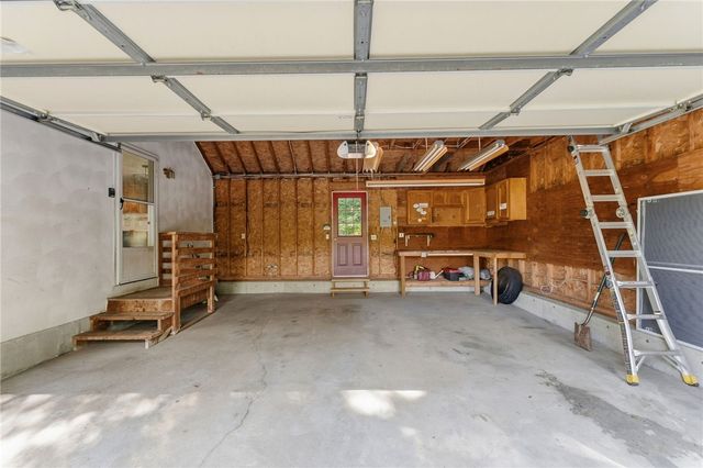 21 Casey Lane, Coventry, RI 02816
