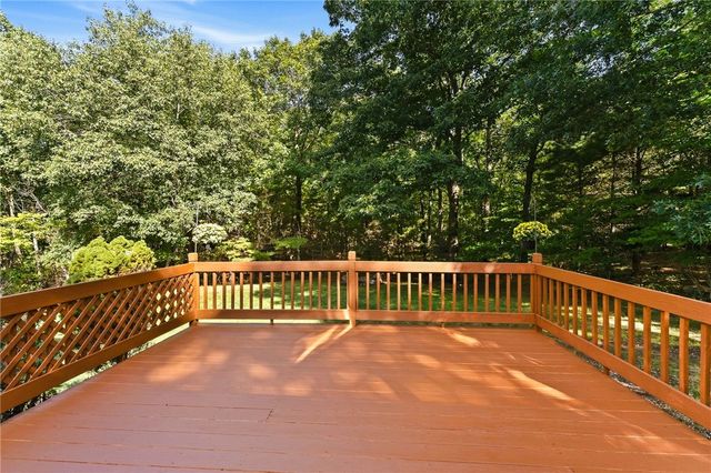 21 Casey Lane, Coventry, RI 02816