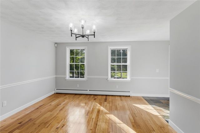 21 Casey Lane, Coventry, RI 02816