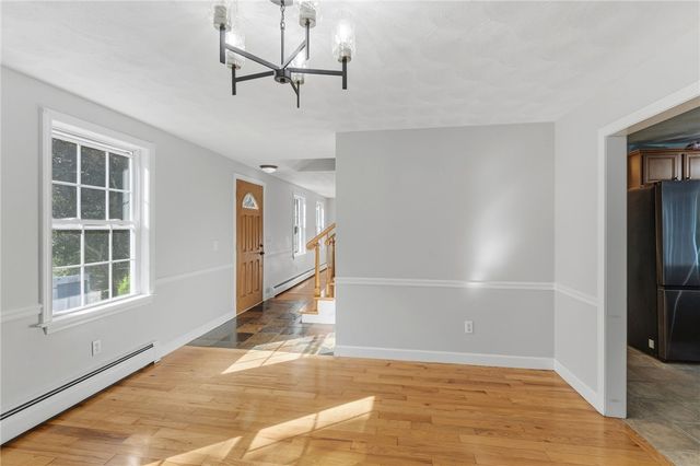 21 Casey Lane, Coventry, RI 02816