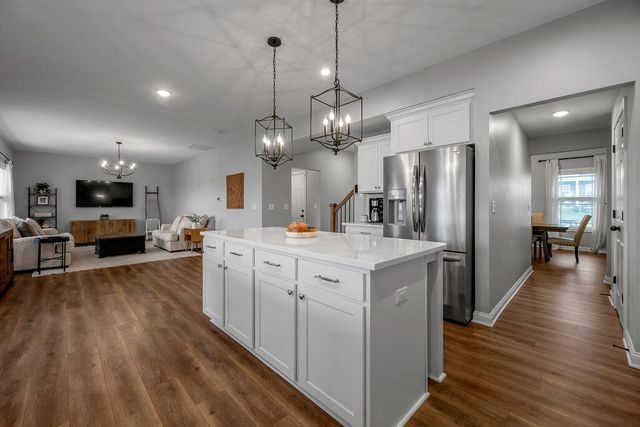 125 Dove Run Circle, Georgetown, KY 40324