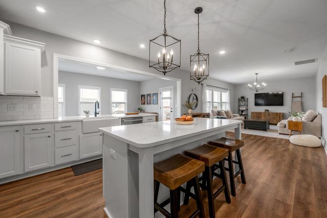 125 Dove Run Circle, Georgetown, KY 40324