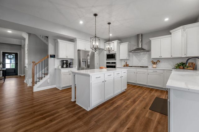 125 Dove Run Circle, Georgetown, KY 40324