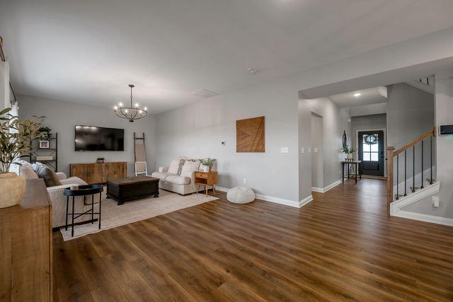 125 Dove Run Circle, Georgetown, KY 40324