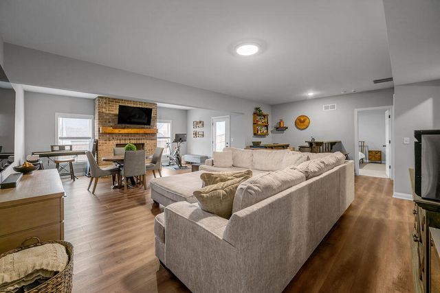 125 Dove Run Circle, Georgetown, KY 40324