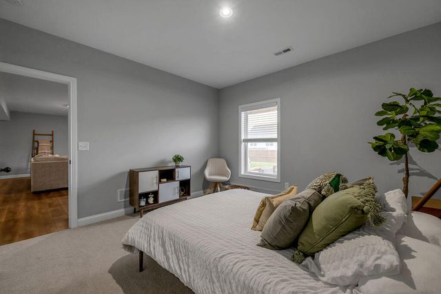 125 Dove Run Circle, Georgetown, KY 40324