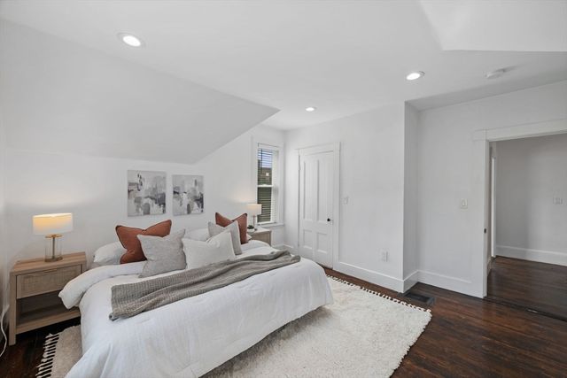 8 Chestnut St, Lynn, MA 01902