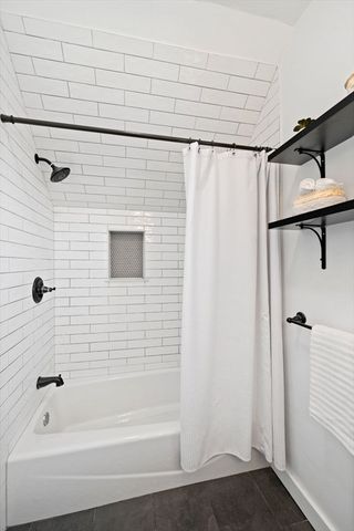 8 Chestnut St, Lynn, MA 01902
