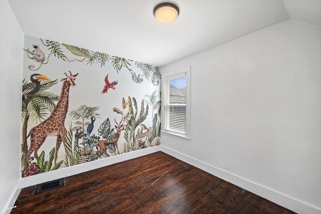8 Chestnut St, Lynn, MA 01902