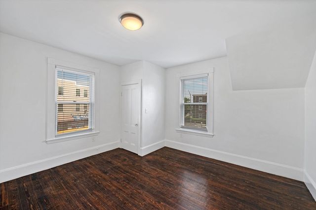 8 Chestnut St, Lynn, MA 01902