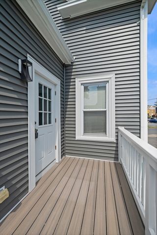 8 Chestnut St, Lynn, MA 01902