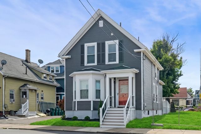 8 Chestnut St, Lynn, MA 01902