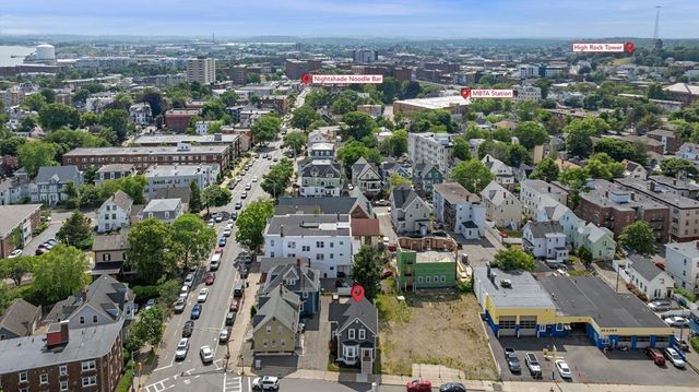 8 Chestnut St, Lynn, MA 01902