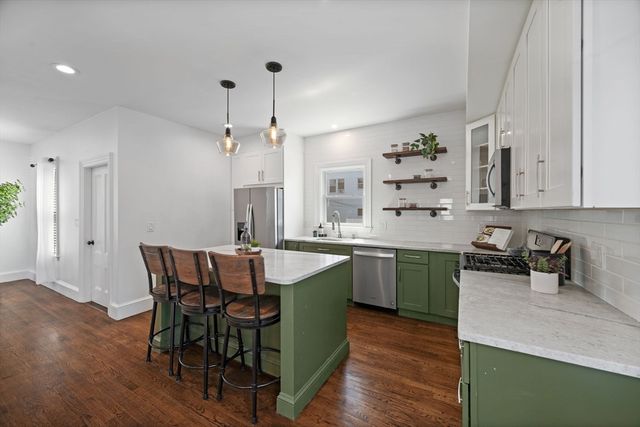 8 Chestnut St, Lynn, MA 01902