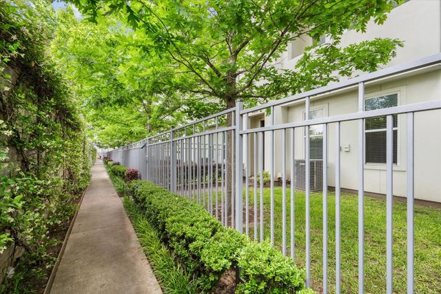 3115 Leeland Street, Houston, TX 77003