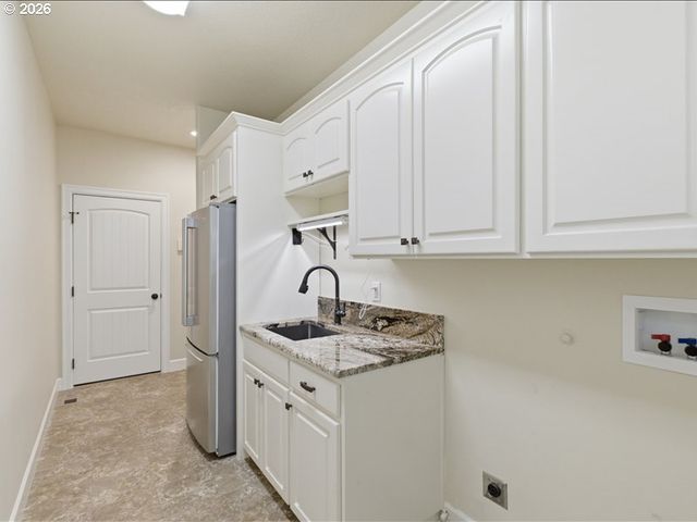 5810 Se Pikes Pass St, Salem, OR 97306