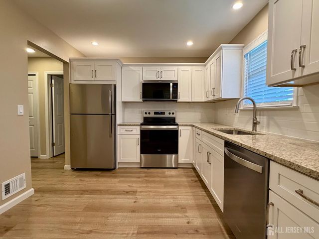 8 Benjamin Franklin Drive F, Monroe, NJ 08831