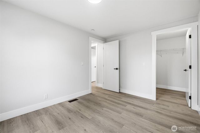 3234 Whitney Dr, Oak Harbor, WA 98277