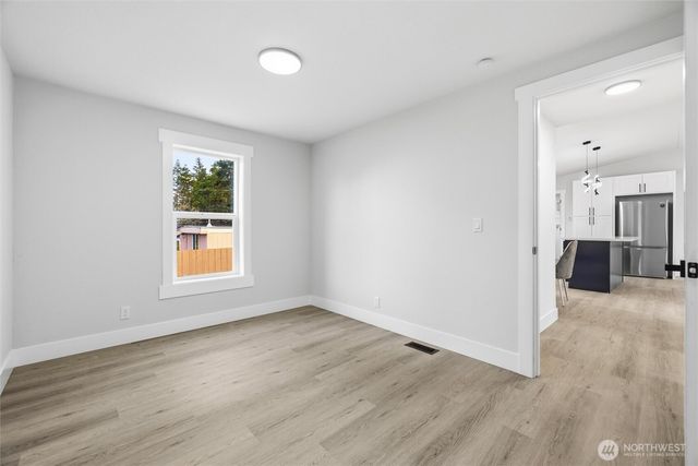 3234 Whitney Dr, Oak Harbor, WA 98277