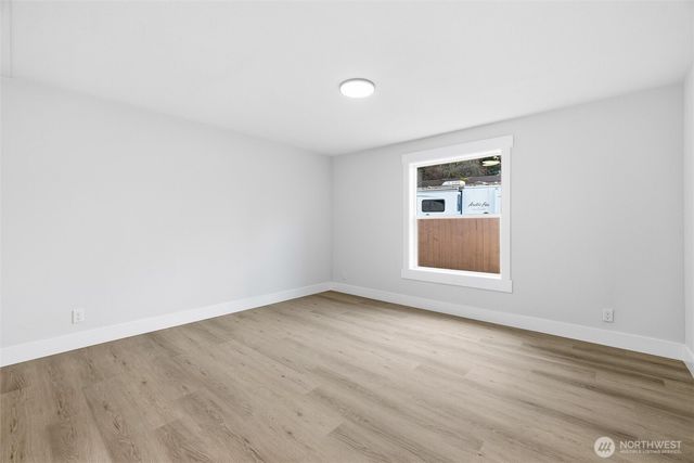 3234 Whitney Dr, Oak Harbor, WA 98277