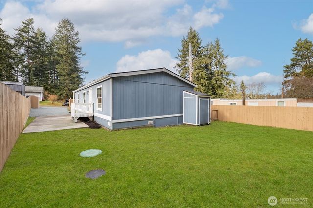 3234 Whitney Dr, Oak Harbor, WA 98277