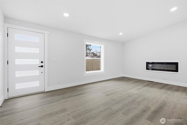 3234 Whitney Dr, Oak Harbor, WA 98277