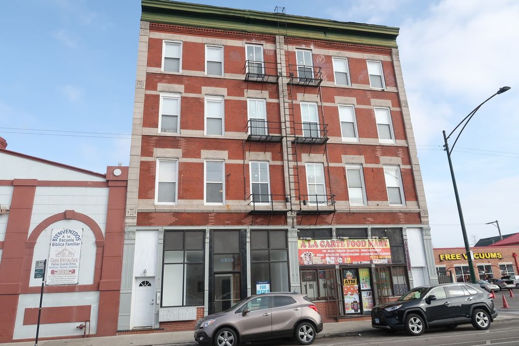 2620 W Cermak Road 2F, Chicago, IL 60608