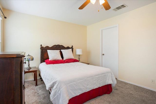 237 Moonstone DR, Jarrell, TX 76537