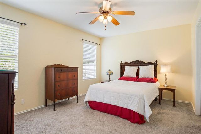 237 Moonstone DR, Jarrell, TX 76537