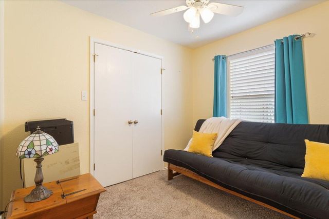 237 Moonstone DR, Jarrell, TX 76537
