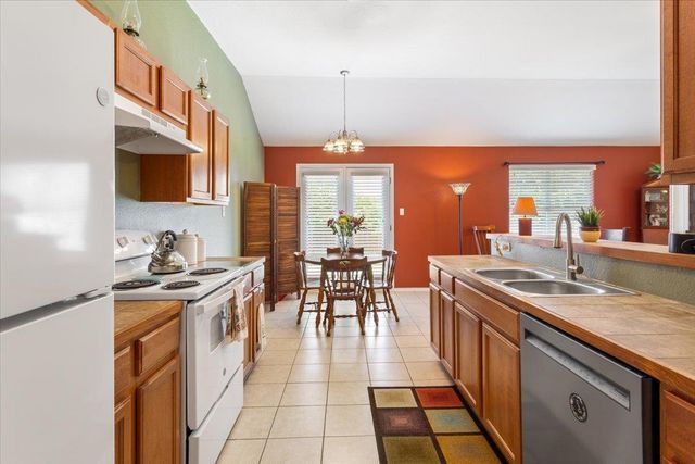 237 Moonstone DR, Jarrell, TX 76537
