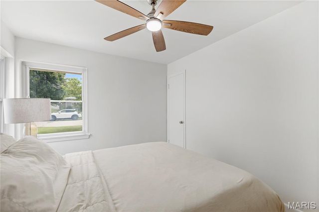 2211 Cherry Lane, St Charles, MO 63301