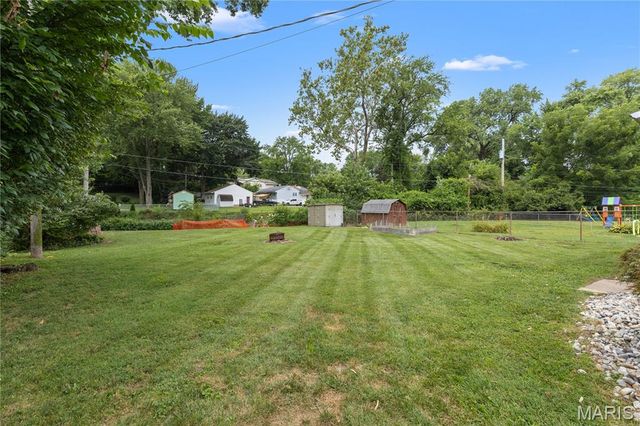 2211 Cherry Lane, St Charles, MO 63301