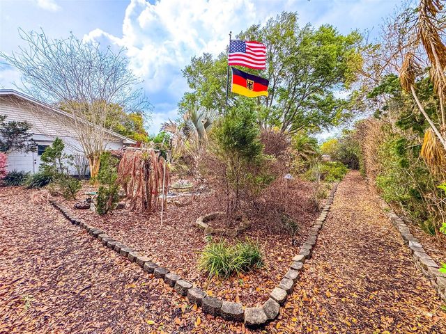 114 LAKE MATTIE ROAD, Auburndale, FL 33823