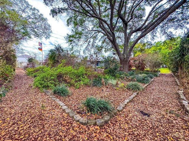 114 LAKE MATTIE ROAD, Auburndale, FL 33823