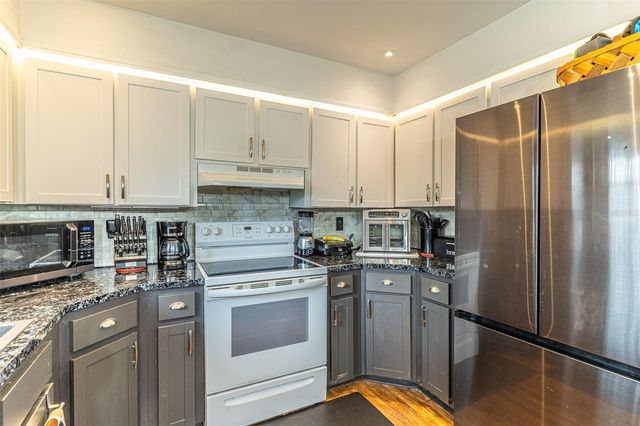 114 LAKE MATTIE ROAD, Auburndale, FL 33823