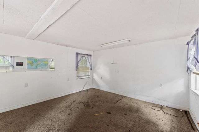 632 Meadowlawn Street, Shoreacres, TX 77571