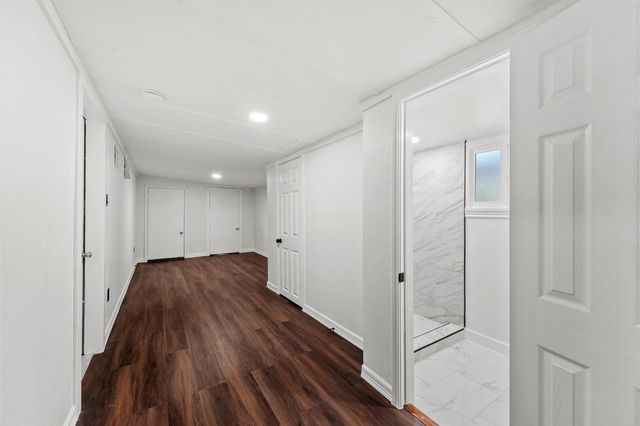 632 Meadowlawn Street, Shoreacres, TX 77571