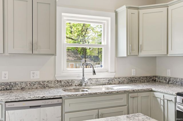 3632 S Harrison Street, Fort Wayne, IN 46807