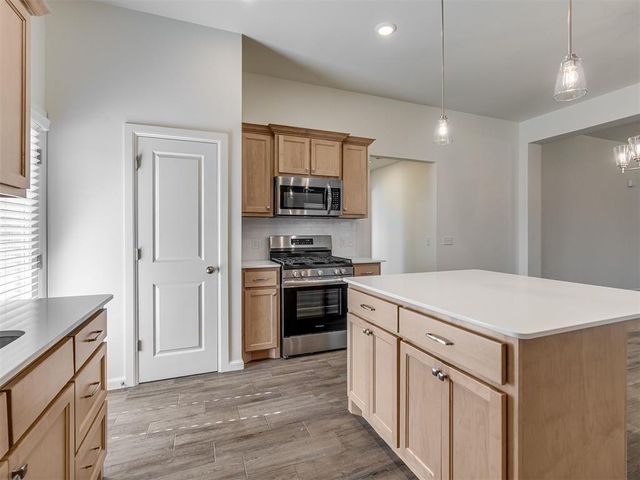 13604 Grass Plain Avenue, Yukon, OK 73099