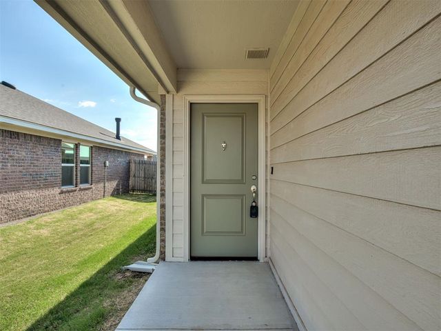 13604 Grass Plain Avenue, Yukon, OK 73099