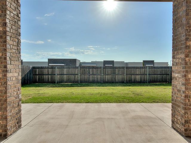 13604 Grass Plain Avenue, Yukon, OK 73099