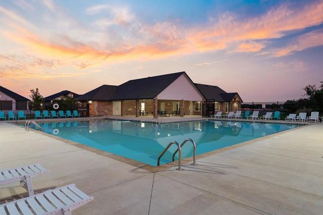 13604 Grass Plain Avenue, Yukon, OK 73099