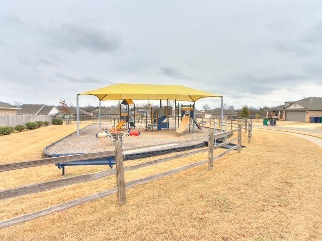 13604 Grass Plain Avenue, Yukon, OK 73099