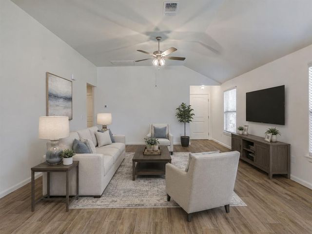 13604 Grass Plain Avenue, Yukon, OK 73099