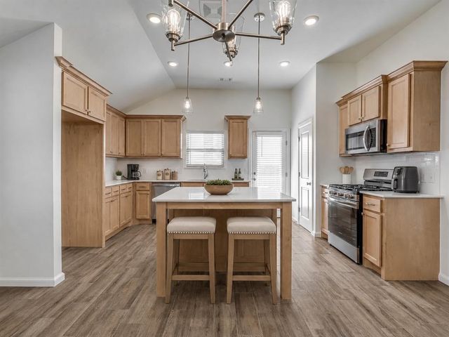 13604 Grass Plain Avenue, Yukon, OK 73099