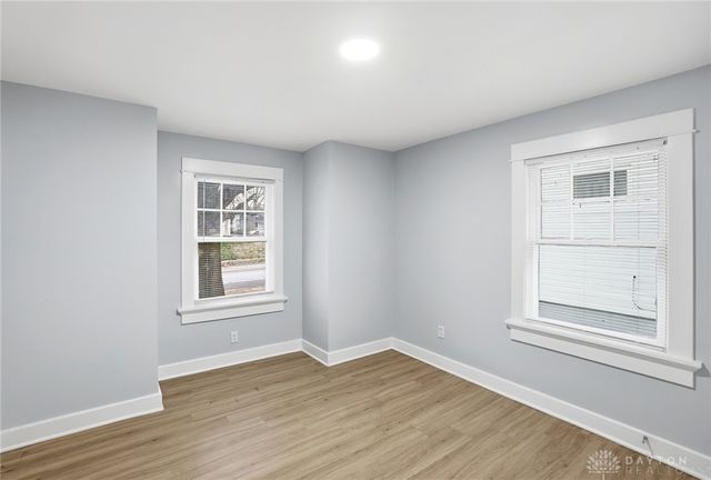 305 E Siebenthaler Avenue, Dayton, OH 45405